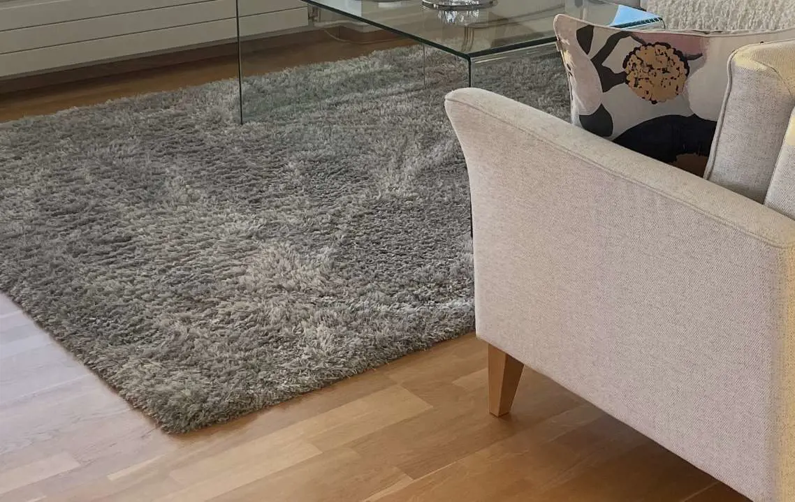 Kuvassa: Dennis harmaa, 200*299 cm matto