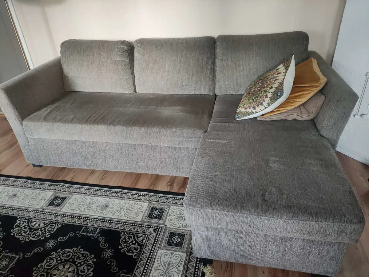 Kuvassa: Divaanisohva
