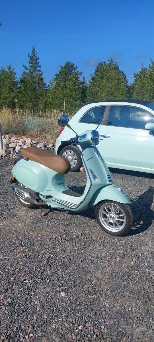 Kuvassa: Piaggio Vespa
