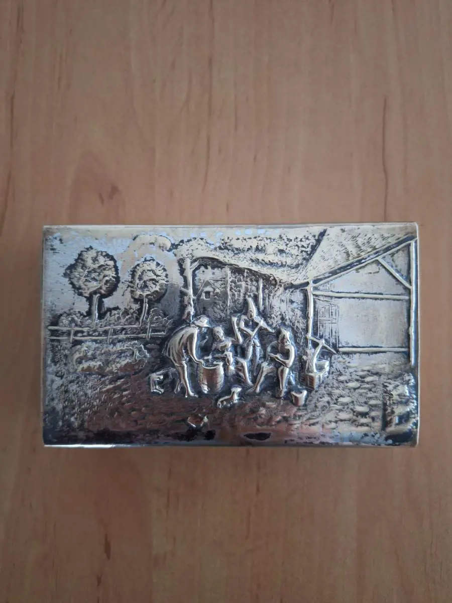 Kuvassa: SUOJAT 