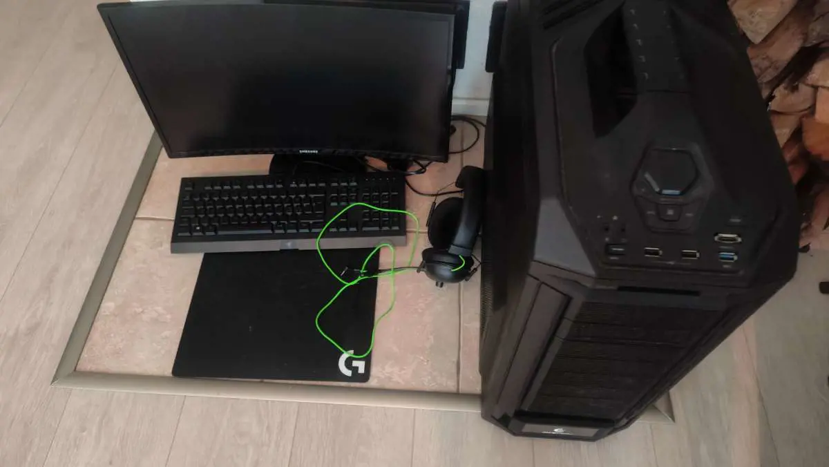 Kuvassa: Pelisetup