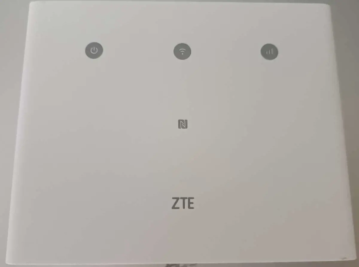 Kuvassa: ZTE MF296R 4G -reititin