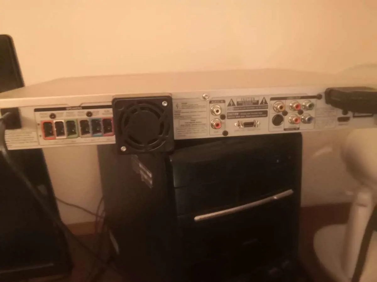 Kuvassa: Dvd/cd soittimia