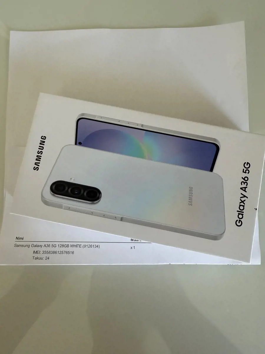 Kuvassa: Samsung Galaxy A36 5G valkoinen