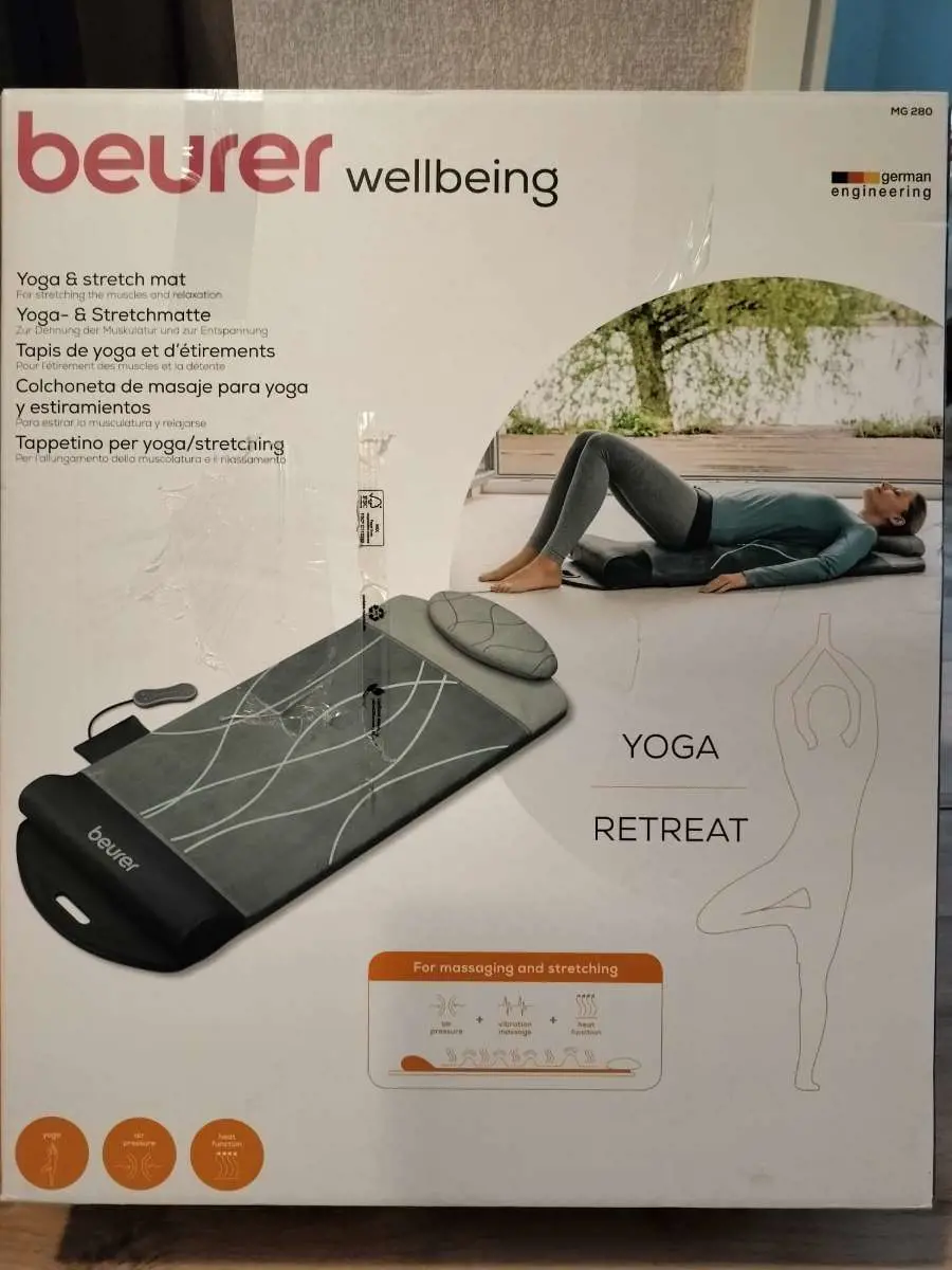 Kuvassa: Yoga hieronta/ venyttely matto.