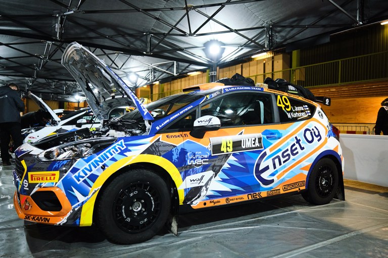 Aiemmin etuvetoisilla ajetussa sarjassa siirryttiin nelivetoisiin Ford Fiesta Rally 3 -autoihin. Kuva: Hannu Rainamo