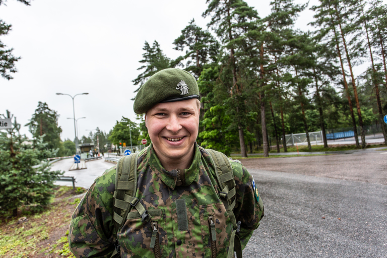 Varusmiespalvelustaan suorittava 21-vuotias Joonas Immonen valittiin ensikertalaisena Huittisten valtuustoon komealla äänisaaliilla. Arkistokuva: Mikko Perttunen