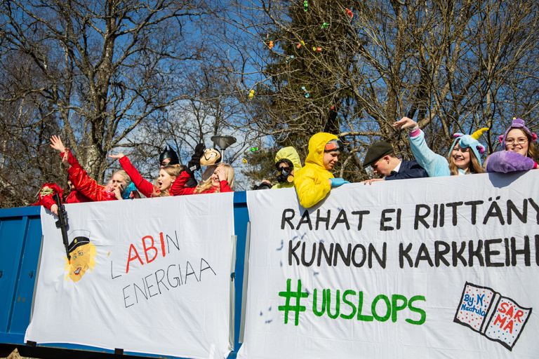 Vuoden 2022 abeja penkkareiden vietossa.