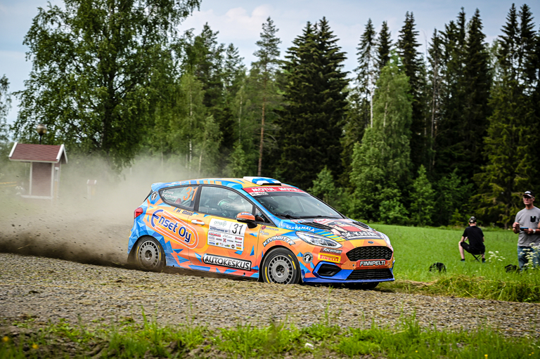 Lauri Joona kaasutteli SM Pohjanmaa Rallin voittoon. Kuva: Jani Ollikainen