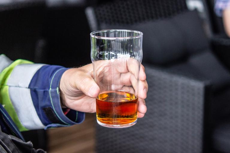 Olut oli Lauttakylä-lehden kesäkyselyssä vasta neljänneksi suosituin terassijuoma. Kuva: Mikko Perttunen